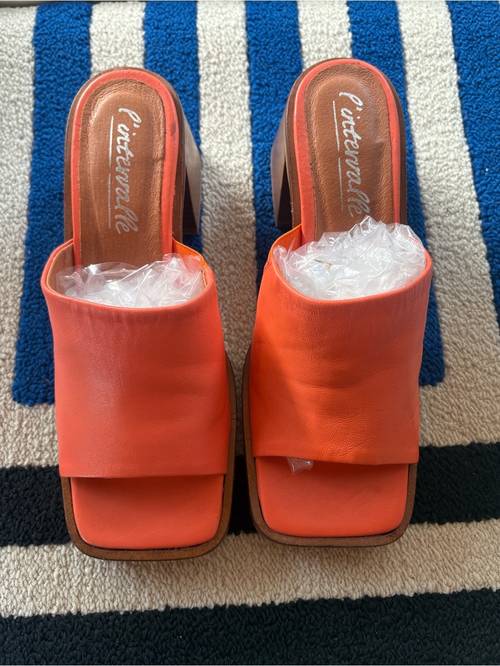 L'INTERVALLE // Mexicali Coral Leather Mule Sandals
